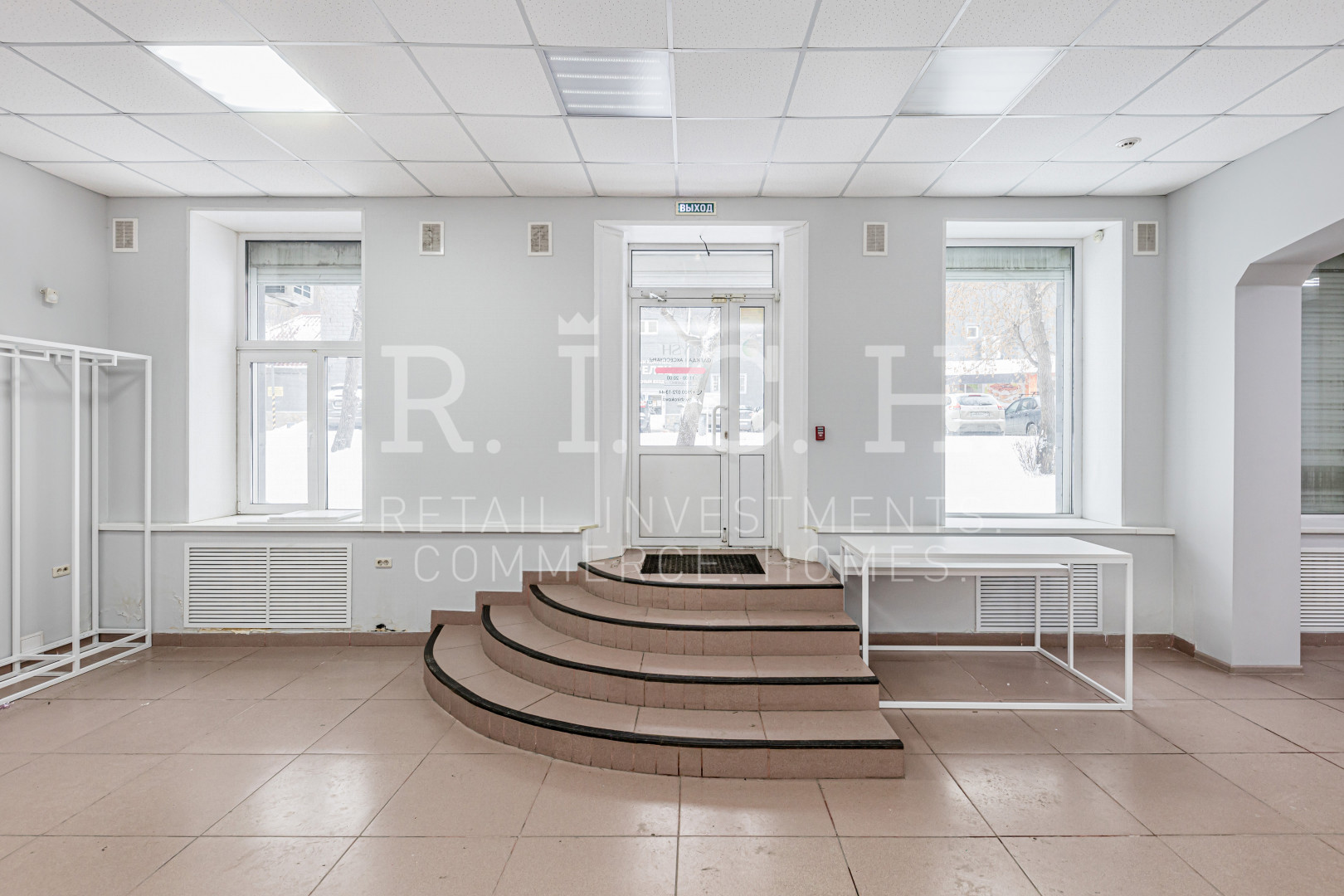 Фото 9: Торговое помещение